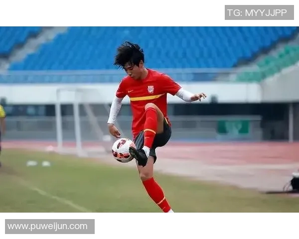 当红足球球星遭陌生人持续骚扰引发公众对隐私保护的热议