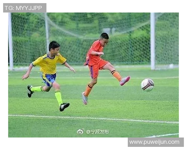 新加坡足球球星精彩瞬间展现绿茵风采与拼搏精神